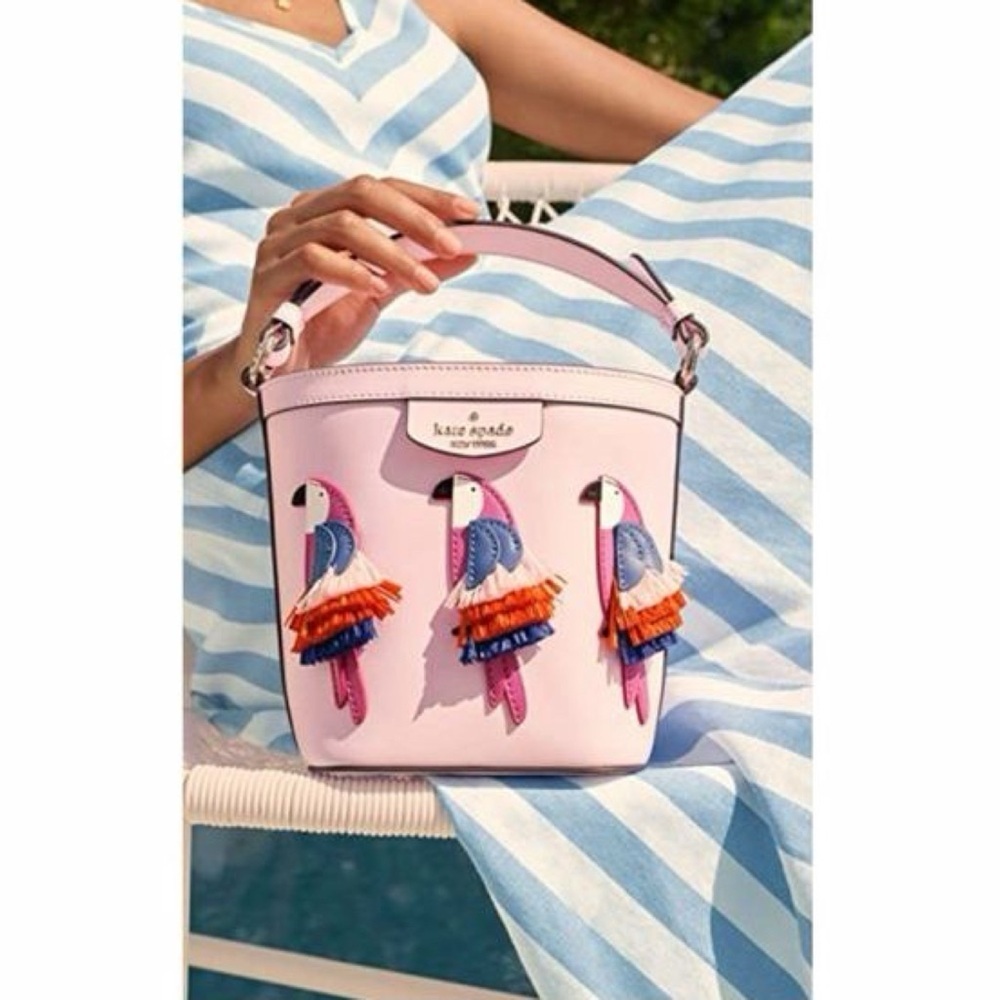 NWT Kate Spade New York Pippa Flock Party Parrot Small Bucket Crossbody Purse​​